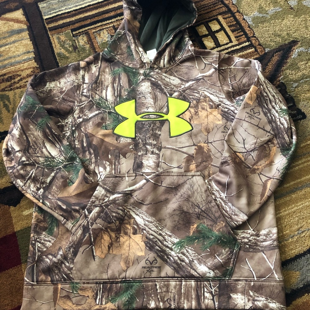 Camo UA hoodie